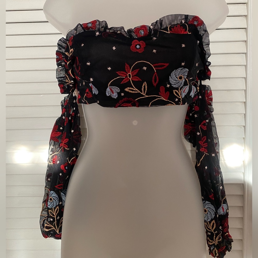 Black Floral Crop Top